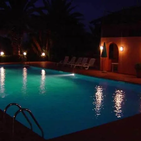 Vibrant In Sant Irene Torre Vecchia With Pool Appartamento San Costantino